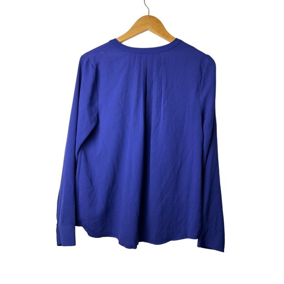 NWT Apt 9 Ladies Sz M Long Sleeve Hidden Button Up Blouse Blue VNeck Casual Work - Picture 5 of 10
